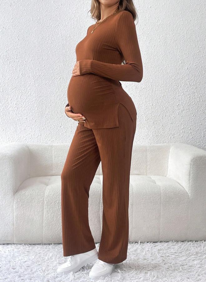 تايك تو طقم للحوامل بلوزة بياقة دائرية وبنطال بخصر مرن قابل للتعديل - Image 4